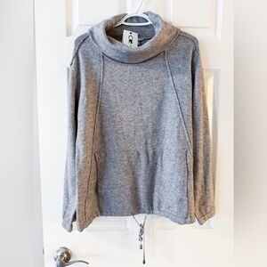 Cable & Gauge soft boho Elegant Gray Cowl Neck Sweater, Large,Ptp 21